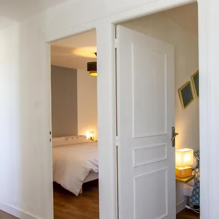 La Maison De Pierre Сasa de vacaciones Saint-Rabier