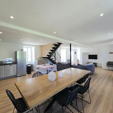 La Maison De Pierre בית נופש