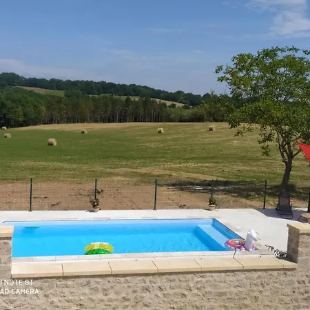 La Maison De Pierre בית נופש *