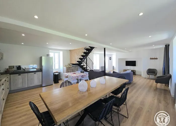 La Maison De Pierre Dom wakacyjny