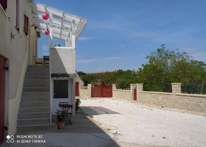 La Maison De Pierre * Saint-Rabier